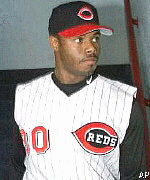 Cincinnati Reds on X: February 10, 2000: The Reds welcome Ken Griffey, Jr.  home to Cincinnati. #RedsVault  / X